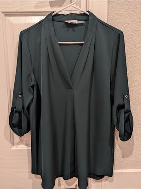 💚 Calvin Klein Deep Green V-Neck Roll-Tab Blouse